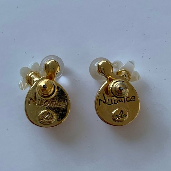 Korea Nuance Moonstone Gold Plated Gardenia Earrings - Picture 2 of 7